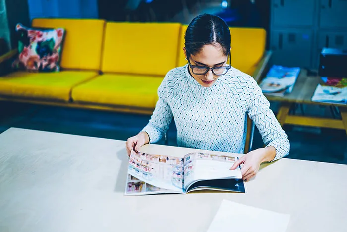 Folleto corporativo impreso para una agencia
