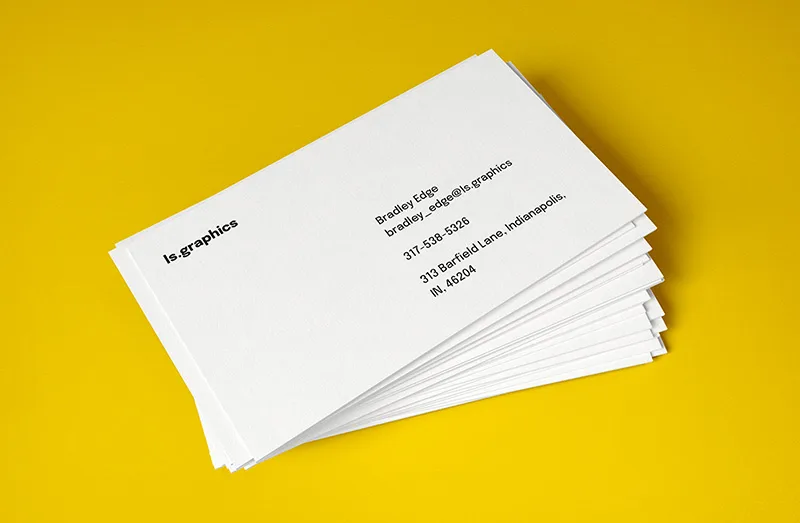 Tarjetas de visita impresas para el cliente de una agencia