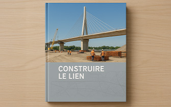 Libro de empresa con retratos y archivos seleccionados