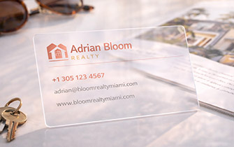 Tarjeta de visita transparente para agentes inmobiliarios premium