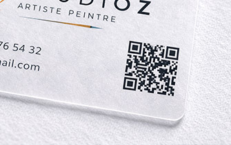 Tarjeta de visita transparente con QR integrado